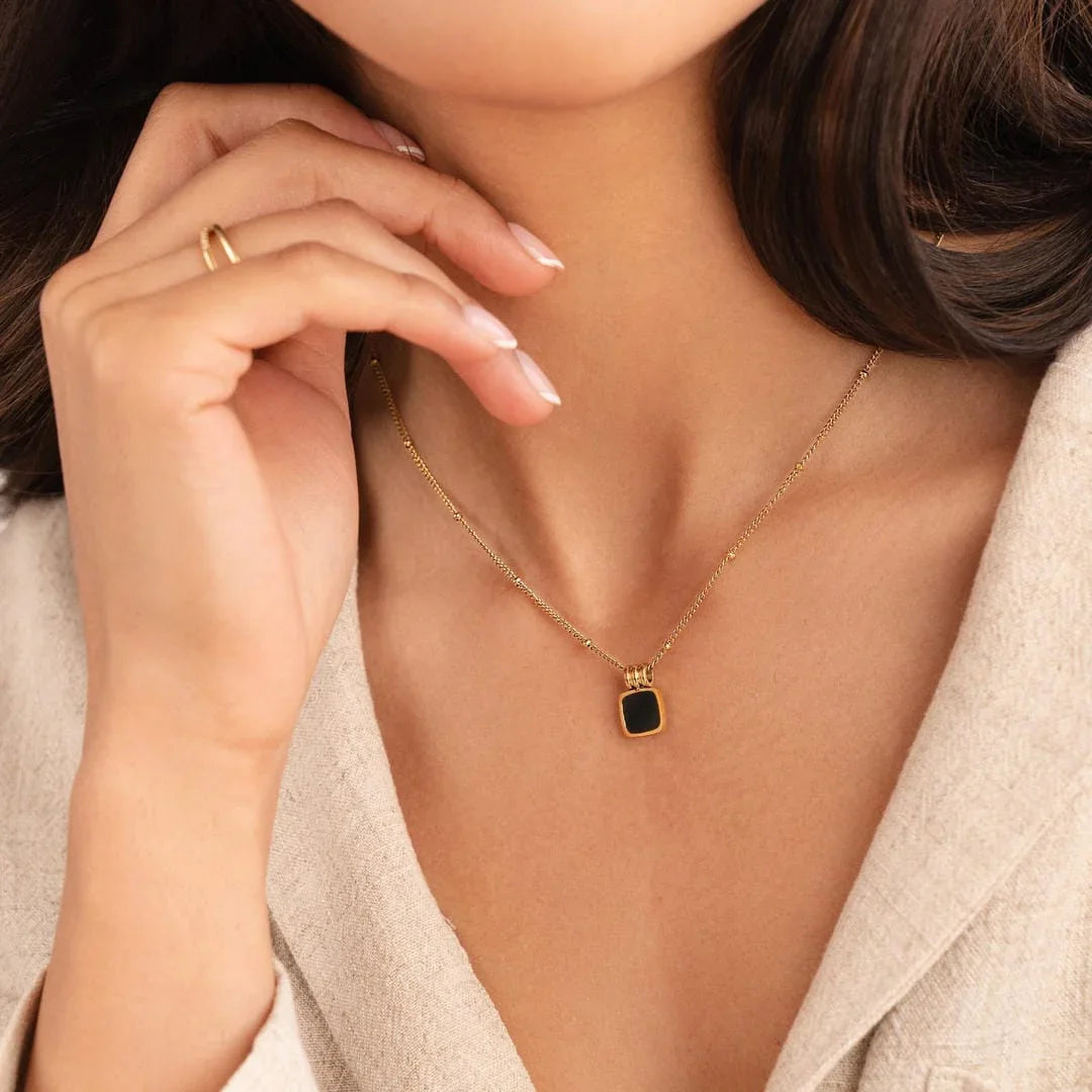 Tamia Grace | Pendant Necklace Black Chic Minuit