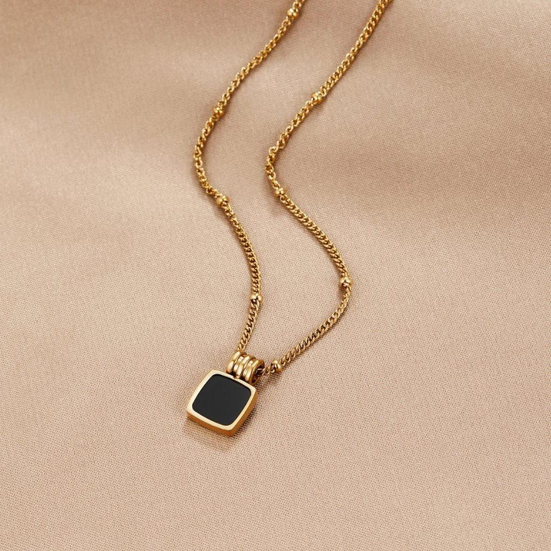Tamia Grace | Pendant Necklace Black Chic Minuit